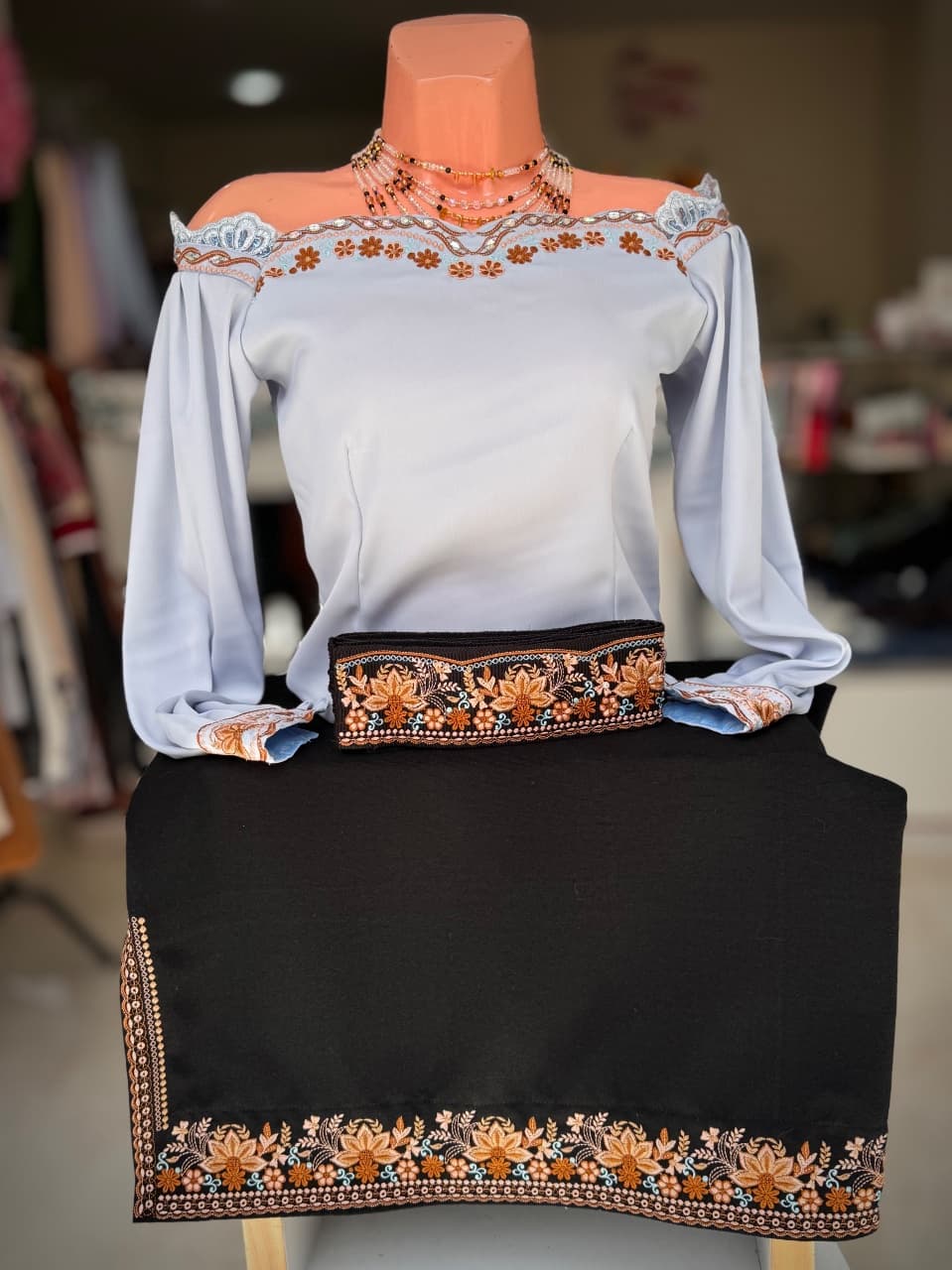 Blusa "Pakarina" (Nuevo Amanecer) - imagen 1