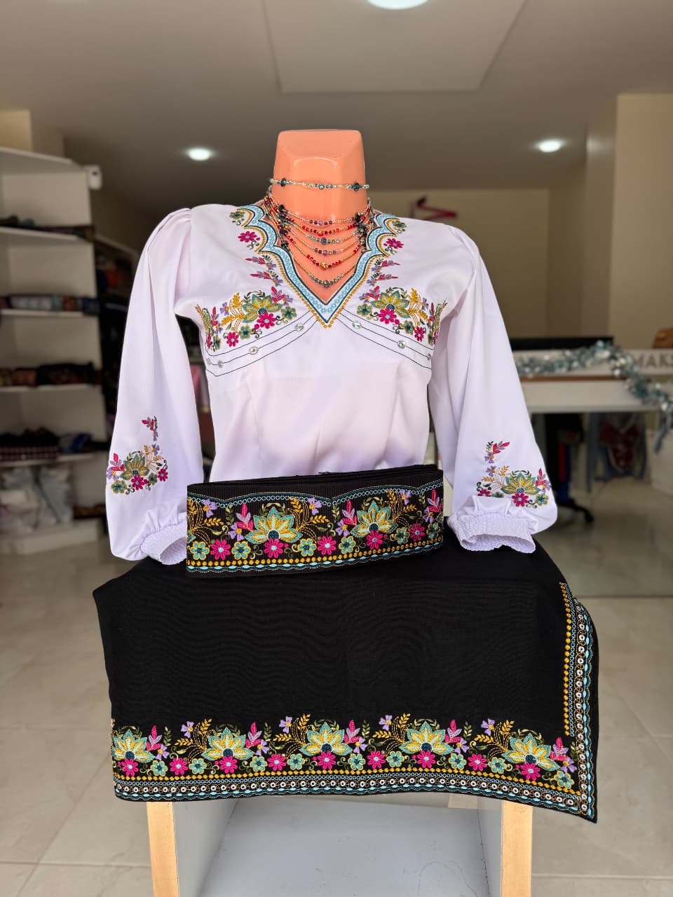 Blusa "Urpi Fucsia" (Reina Flor) - imagen 3